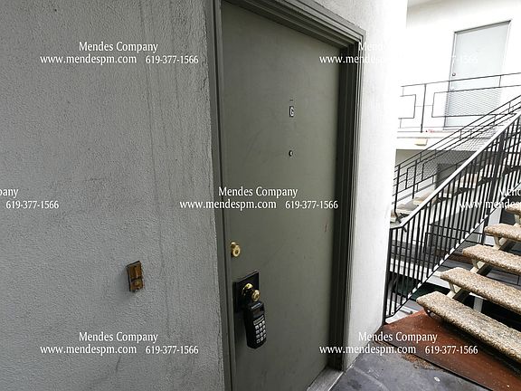 2nd image of 2821 Nimitz Blvd #G