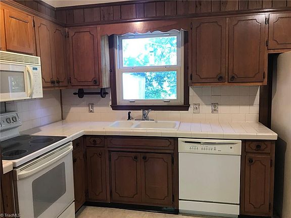 5th image of 106 Timberwood Dr