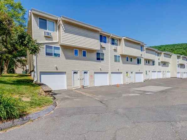220 Main Street APT 9D, New Hartford, CT 06057
