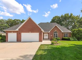 406 E Knights Rd, Sandwich, IL 60548