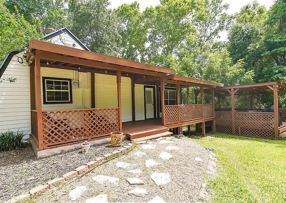 1st image of 2545 Benton Dr