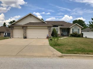 2135 E Foxborough Dr, Republic, MO 65738