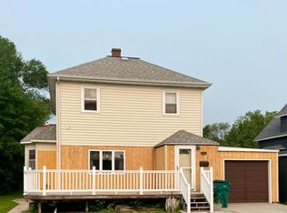 1016 3rd St, Langdon, ND 58249