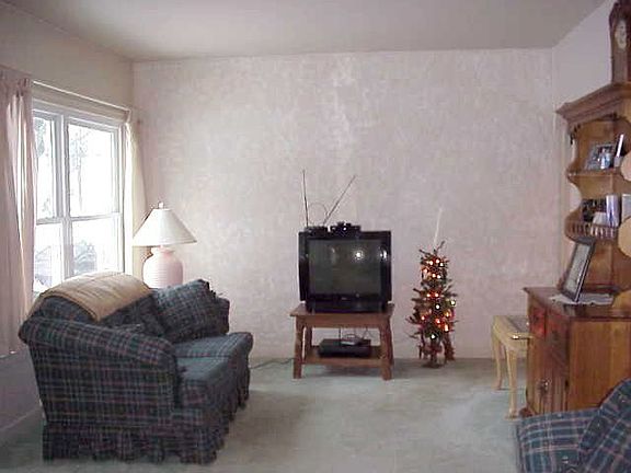 3rd image of 1021 S 10th Ave