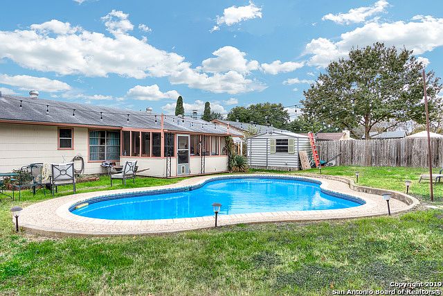 1st image of 4139 Desert View Dr