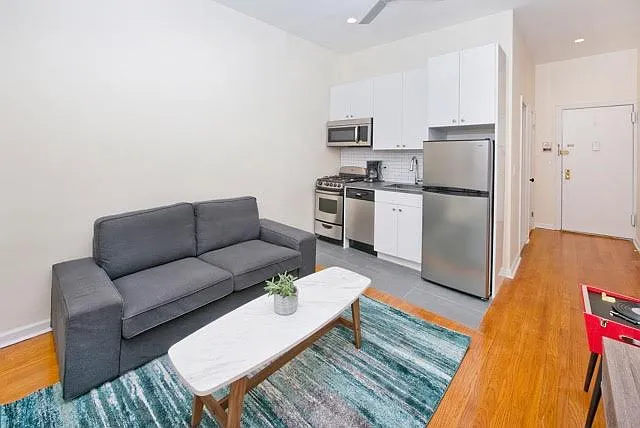 151 E 38th St #1D — Photo 1