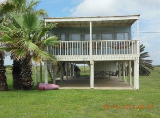 385 Beachfront Dr, Matagorda, TX 77457
