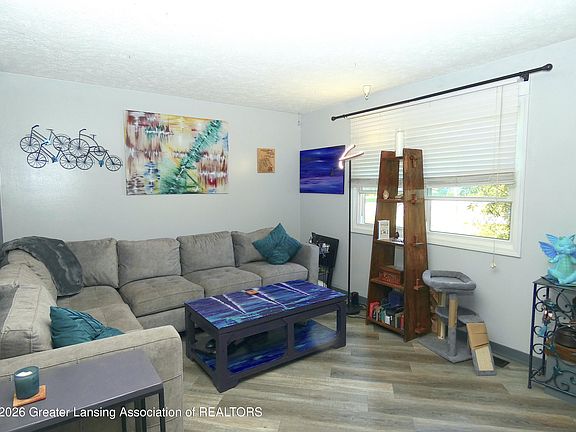 3rd image of 4502 Glenberry Dr