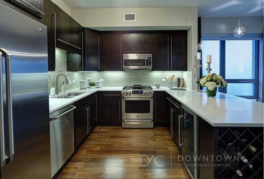 1st image of 90 W Hubbard St #2209