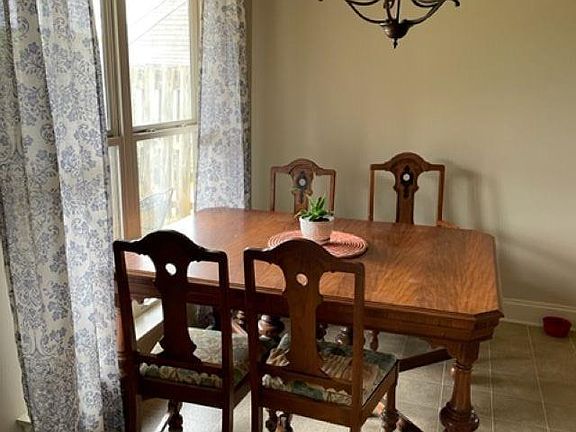 5th image of 1037 Garnet Dr