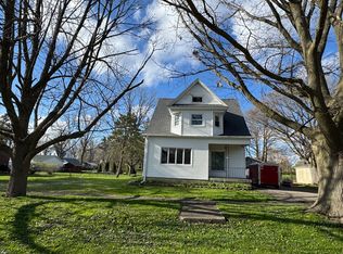 428 W Cherry St, Compton, IL 61318