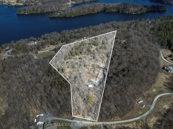 6 Cranberry Cove Ln, South Frontenac, ON K0H 2N0