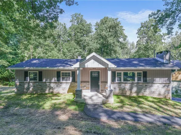 1583 Totts Gap Rd, Stroudsburg, PA 18360