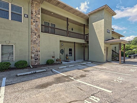 3rd image of 1724 Watercrest Way #B