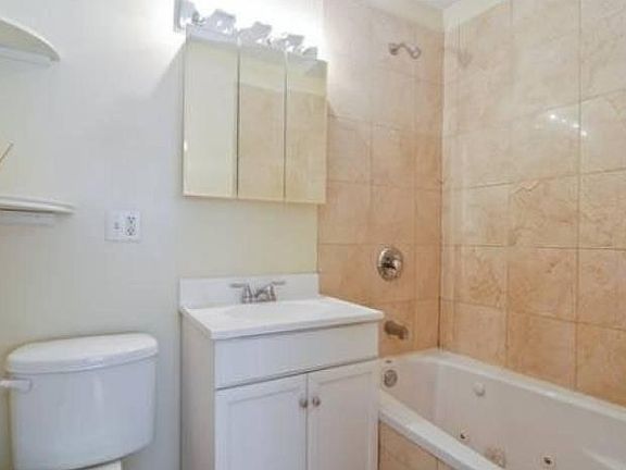 5th image of 4604 N Monticello Ave APT G