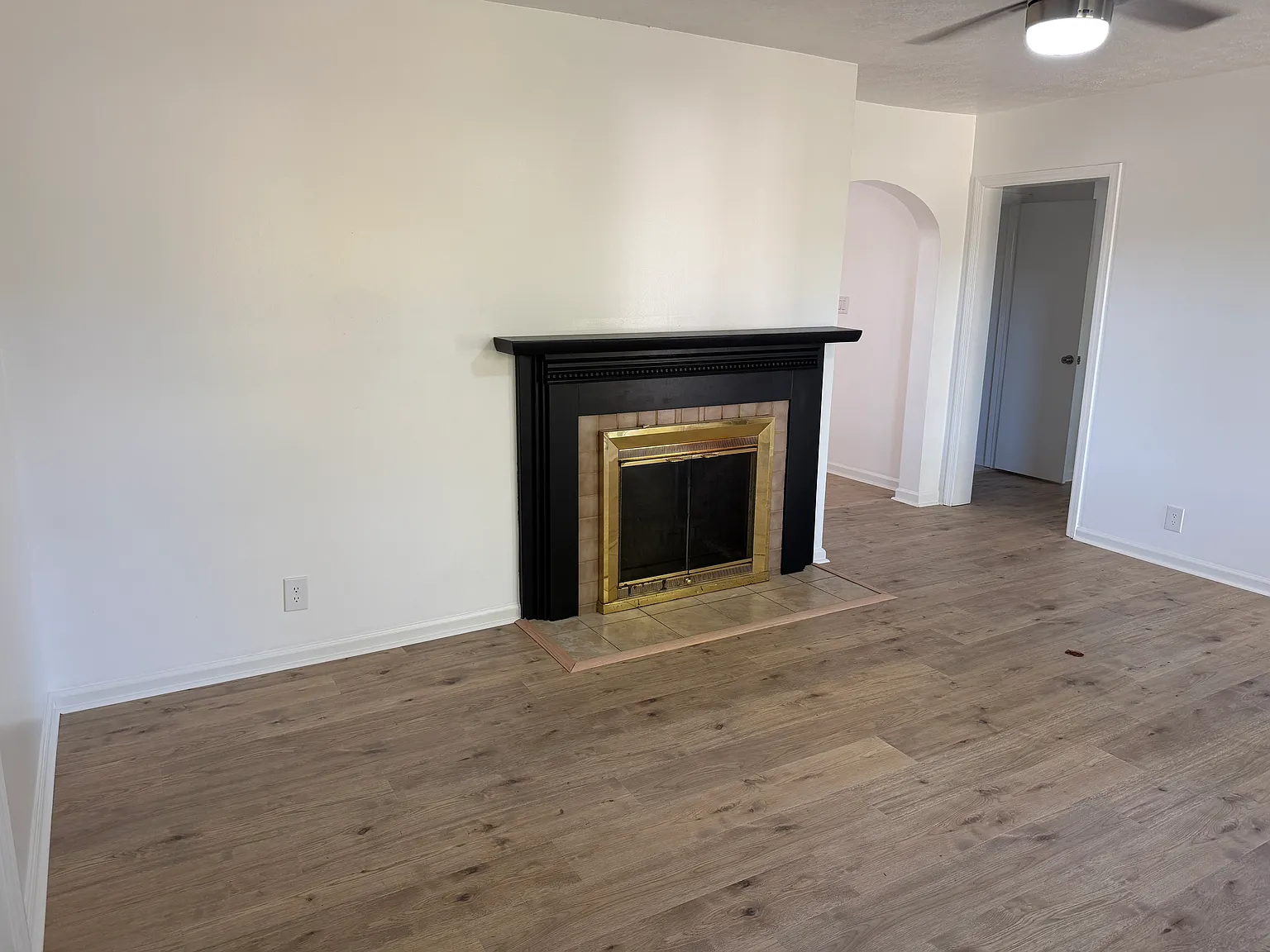 2 bed, 1004 sqft, $1,800 — Photo 3