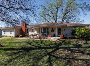 1713 W Main St, Chanute, KS 66720