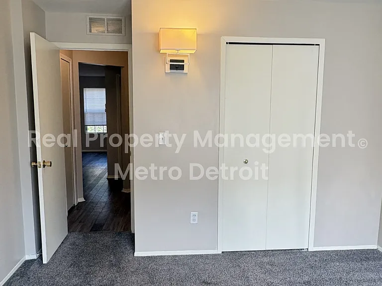 23322 Poplar Dr — Photo 8