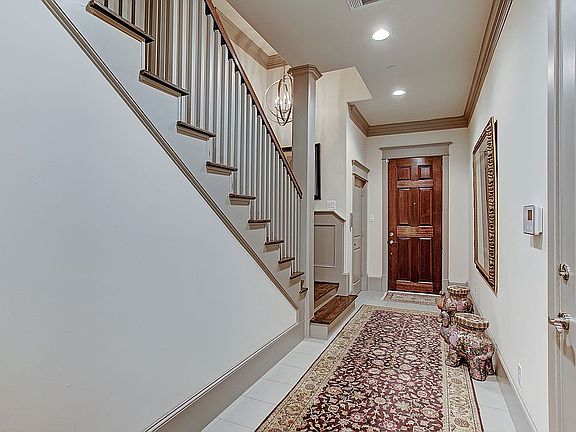 4th image of 4019 Driscoll St
