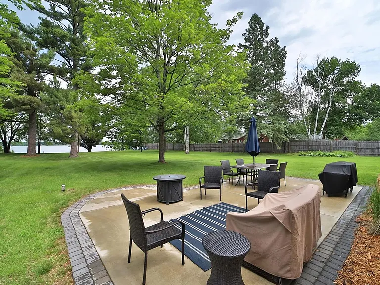 10032 N Long Lake Rd — Photo 15