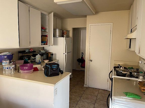 4th image of 138 Damsen Dr
