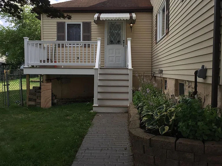 741 Ferdinand St — Photo 15