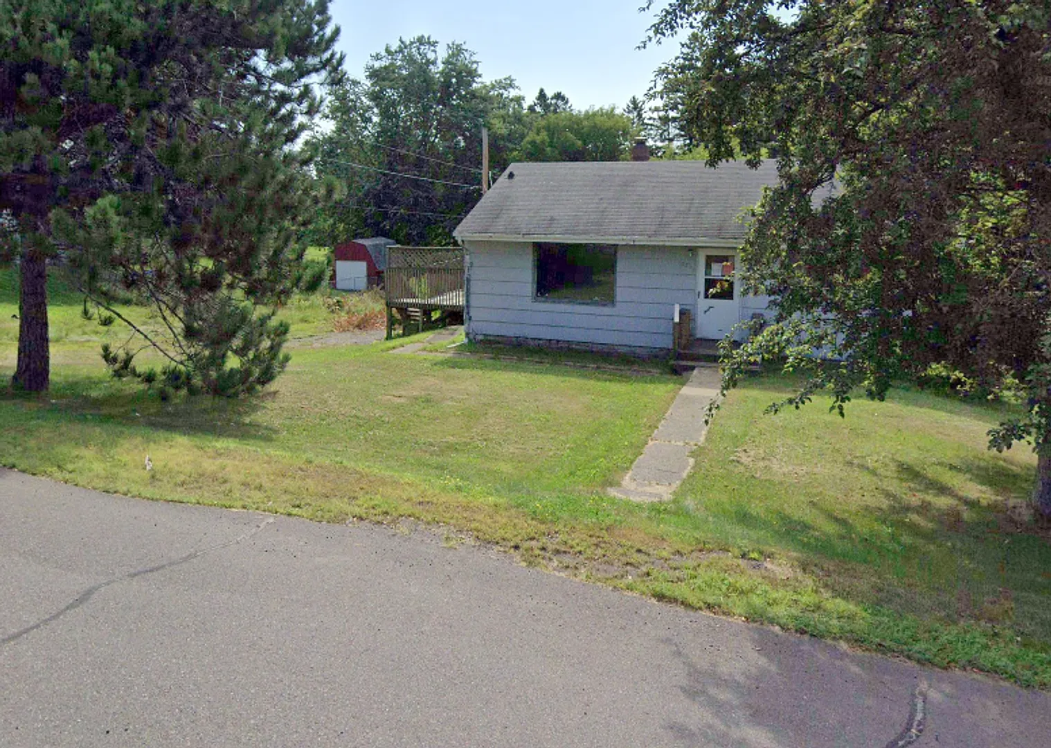 2302 Hillcrest Dr, Duluth — Photo 1