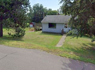 2302 Hillcrest Dr, Duluth, MN 55811