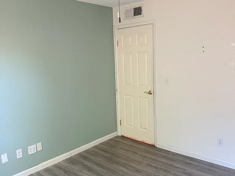 6307 N State St — Photo 10