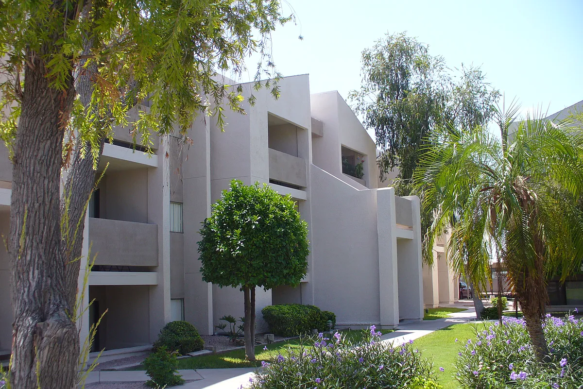 Building Photo - Dartmoor Apartments