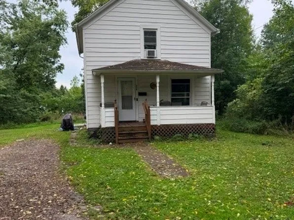 520 Parks Dr, Barberton, OH 44203