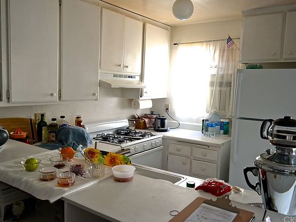 5th image of 18530 Hatteras St Unit 214