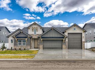 14230 N Goldfinch Ave, Boise, ID 83714