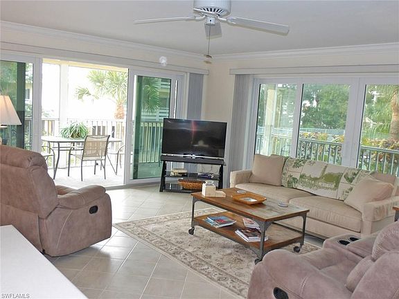 3rd image of 585 E Gulf Dr Unit A1