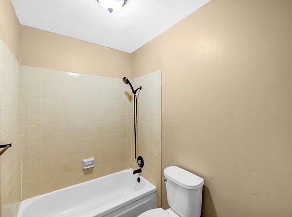 5th image of 724 Casanova Ave #B91ef13c8