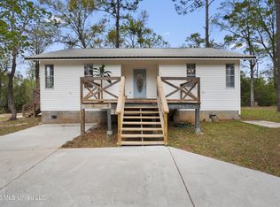 3401 Goldenrod Ave, Moss Point, MS 39562