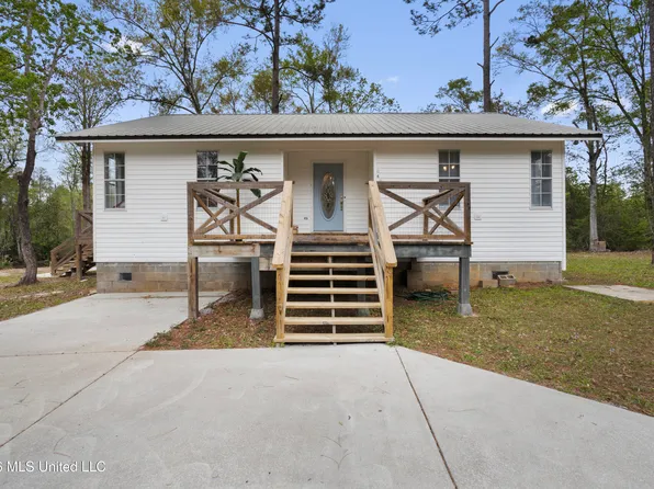 3401 Goldenrod Ave, Moss Point, MS 39562