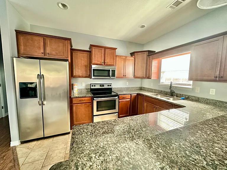 240 Water Oaks Loop — Photo 6