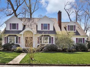 18 Park Ln, Fair Haven, NJ 07704