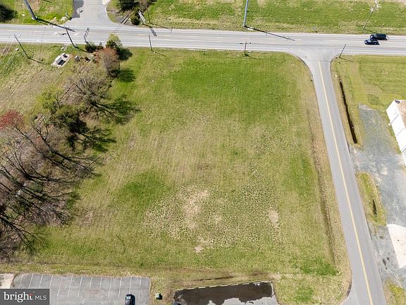 3rd image of Woods Rd