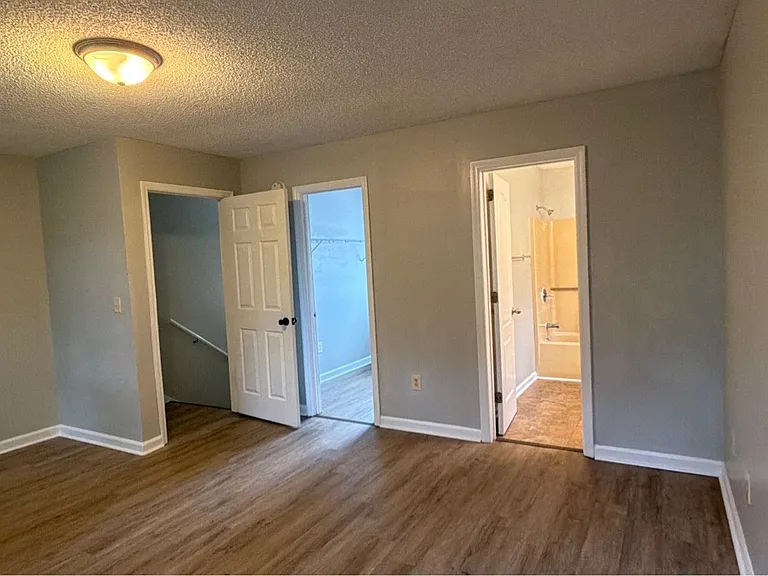 4303 Chalet Cir NW — Photo 10