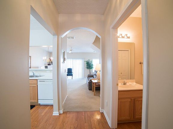 3rd image of 801 Old Peachtree Rd #47
