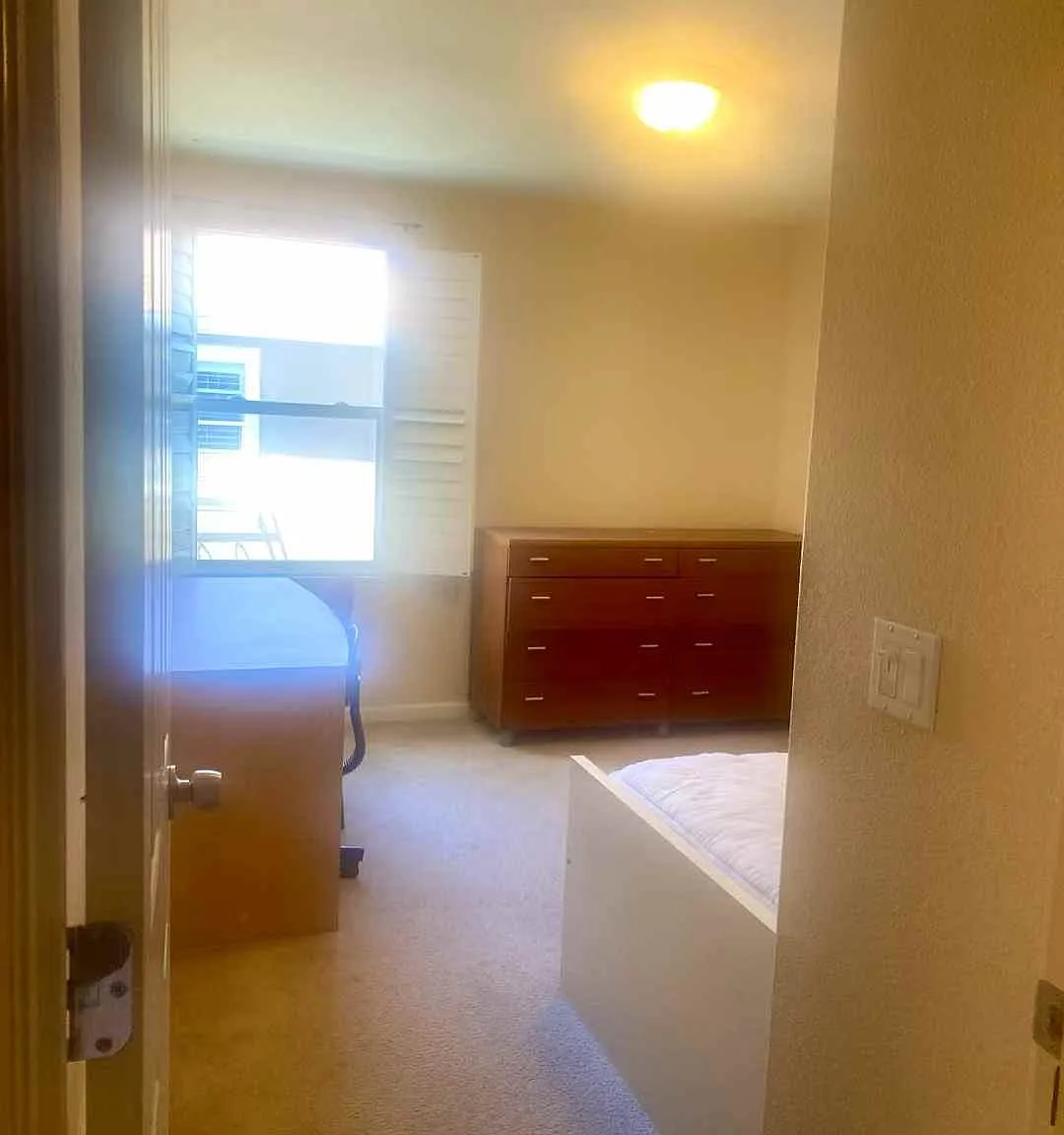 582 Ravenna Way — Photo 2