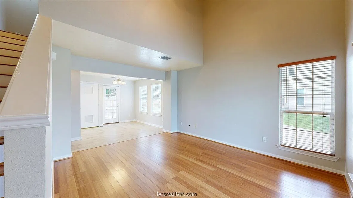 4 bed, 3.0 bath, 1536 sqft, $2,100 — Photo 3