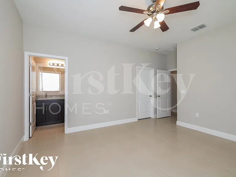 445 Eagle Dr — Photo 10