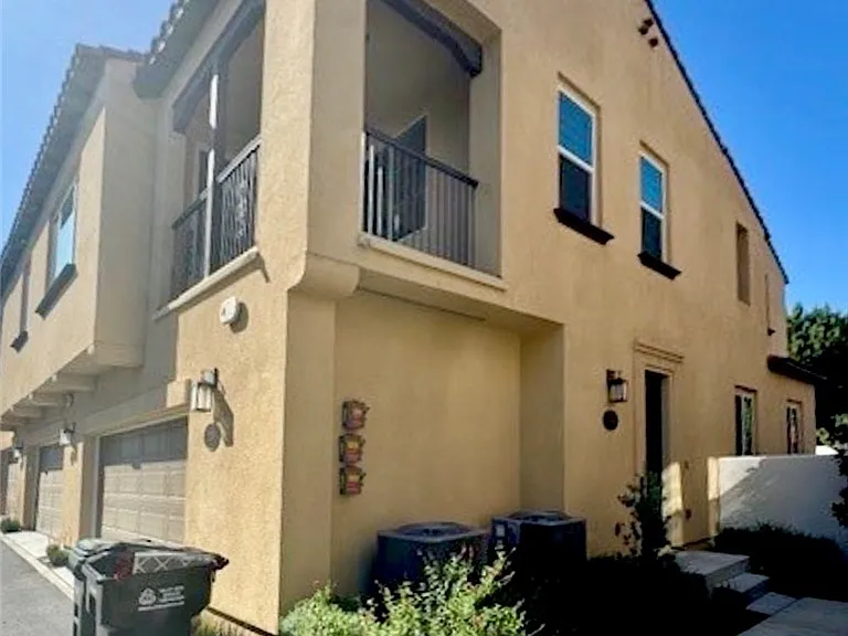 2353 Village Ct — Photo 1