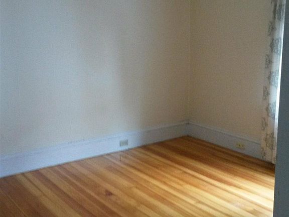 3rd image of 148 Maple St #2