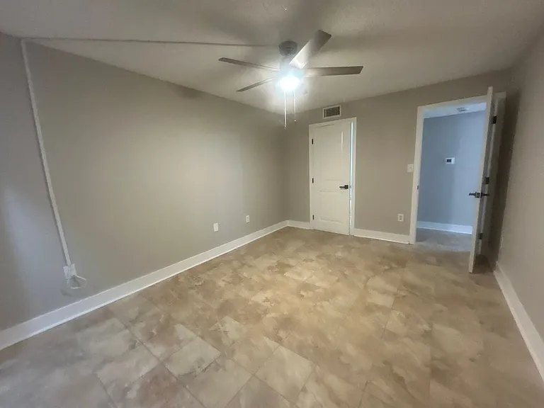 4901 Onyx Ln #102 — Photo 9
