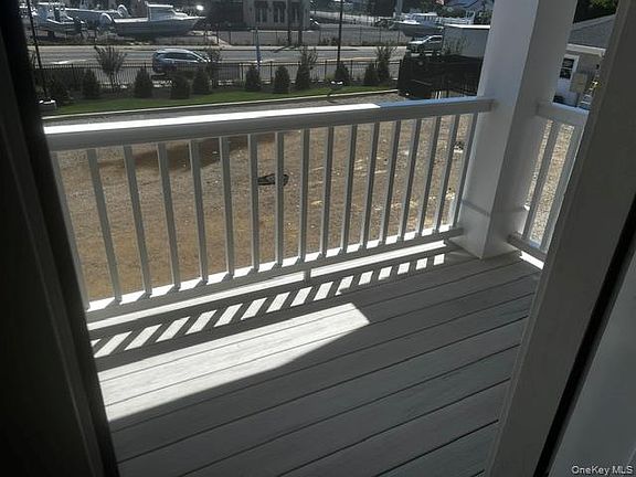 5th image of 700 W Montauk Hwy