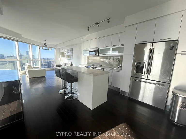 388 Yonge St #6516 — Photo 7